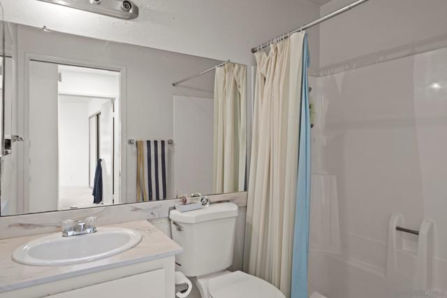 3252 Via Marin, La Jolla CA: https://media.crmls.org/mediaz/6835516b-d204-424d-a29b-bfab726148e4.jpg