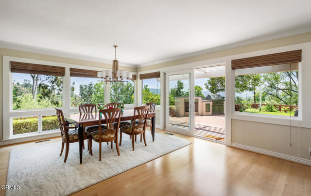 5109 Redwillow Lane, La Canada Flintridge CA: https://media.crmls.org/mediaz/68360754-aa6b-4eca-aafa-bf3fd62e6d20.jpg