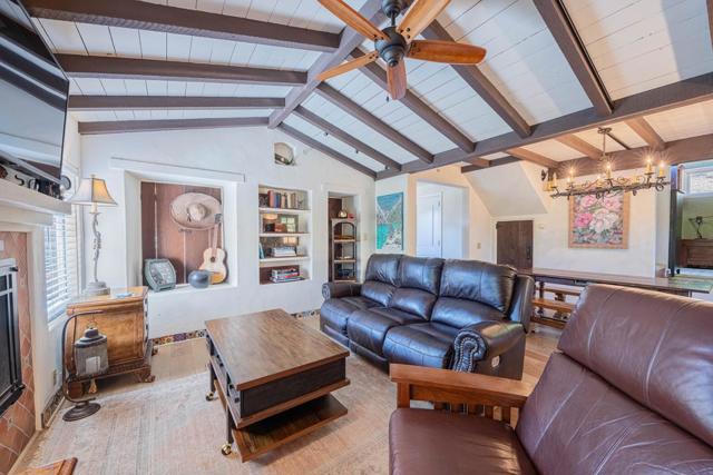 8543 Carmel Valley Road, Carmel Valley CA: https://media.crmls.org/mediaz/683705f8-006a-446f-825d-bb5d05bd3dab.jpg