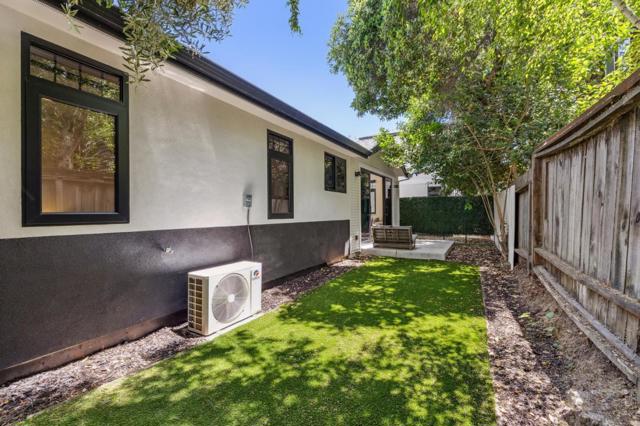 546 Oxford Avenue, Palo Alto CA: https://media.crmls.org/mediaz/68379093-03a1-4362-a8f3-a13b13478cff.jpg