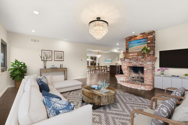 5602 Ladybird Lane, La Jolla CA: https://media.crmls.org/mediaz/683809db-4672-4798-862e-62503bb379bf.jpg