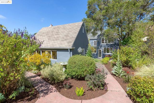 1145 Mandana Blvd, Oakland CA: https://media.crmls.org/mediaz/6838dbb9-cecb-4d3b-b394-2fe5b9cca4c1.jpg