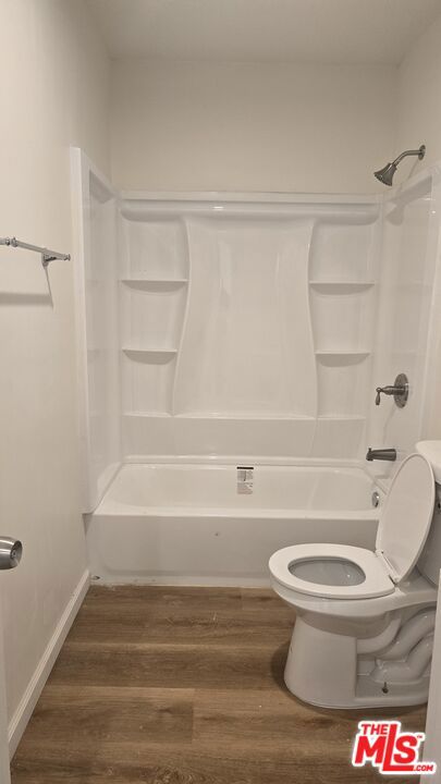 4150 W Pico Boulevard, Los Angeles CA: https://media.crmls.org/mediaz/683abaa1-9ebe-4b94-a2cd-75ab4e51802b.jpg
