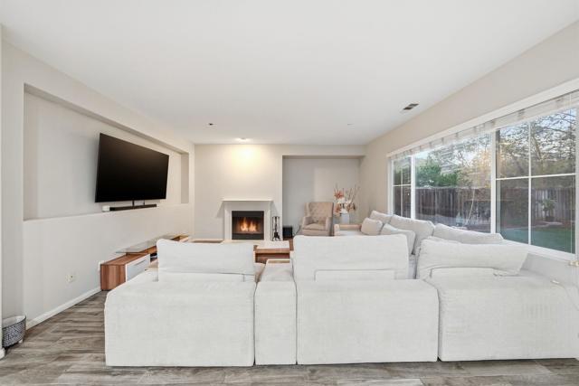 2923 Oro Blanco Cir, Escondido CA: https://media.crmls.org/mediaz/683b0b25-6c9b-4dd5-830e-9d03d60e2cd6.jpg