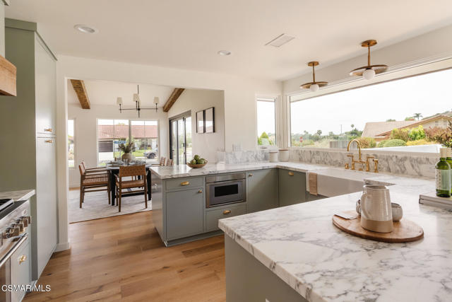 1207 Westridge Drive, Ventura CA: https://media.crmls.org/mediaz/683bd539-e365-4bef-9315-17324e19d0db.jpg