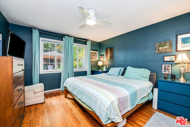 15361 Archwood Street, Van Nuys CA: https://media.crmls.org/mediaz/683caeed-e6b4-452b-86e7-130dbfbe1958.jpg