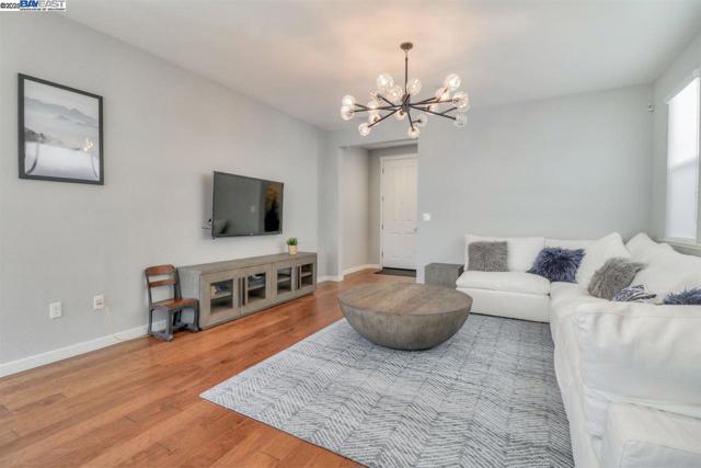 36151 Windwood Lane, Newark CA: https://media.crmls.org/mediaz/683cb45a-920d-41fb-a2d8-dbc871c3cafc.jpg