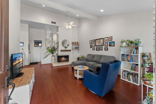 7328 Caminito Carlotta, San Diego CA: https://media.crmls.org/mediaz/683d9d95-66c0-4bf5-8b8e-6b68ddc01cf8.jpg