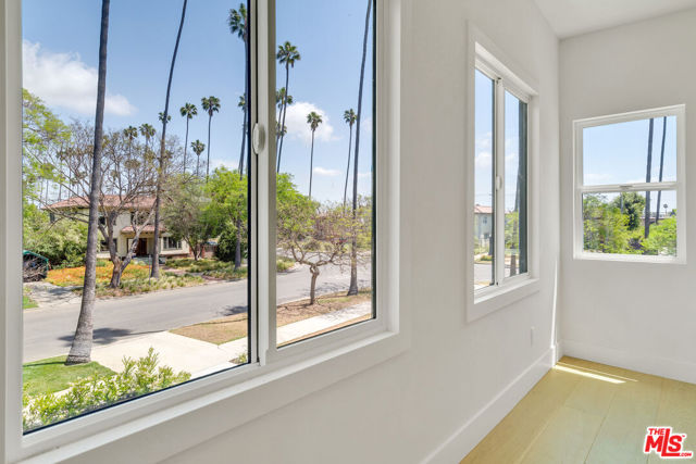 4308 Victoria Park Drive, Los Angeles CA: https://media.crmls.org/mediaz/683ef60e-058a-42ab-bf25-83bd98c4729d.jpg