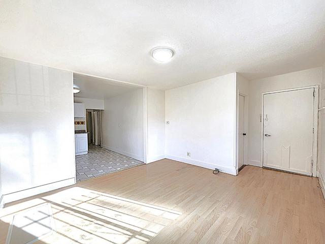 2645 23rd Avenue, Oakland CA: https://media.crmls.org/mediaz/683ffe98-3254-4242-9f49-c1c6262ecfb2.jpg
