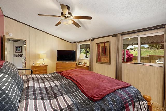 18218 Paradise Mountain Rd Spc 81, Valley Center CA: https://media.crmls.org/mediaz/6841385e-3142-4b43-8392-78e2b13106ef.jpg