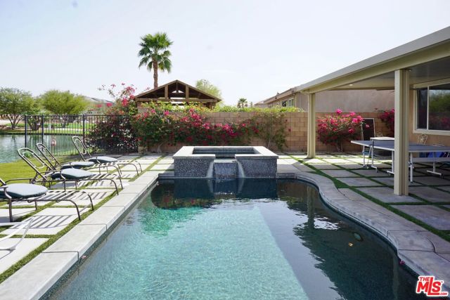 84330 Tramonto Way, Indio CA: https://media.crmls.org/mediaz/6841c91c-46ad-4799-bc02-a665a548d067.jpg