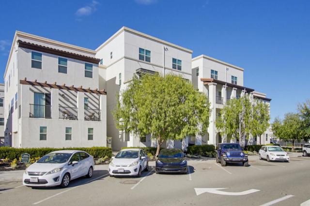 Detail Gallery Image 4 of 64 For 1455 Banahaw Way #6,  Chula Vista,  CA 91915 - 3 Beds | 2/1 Baths