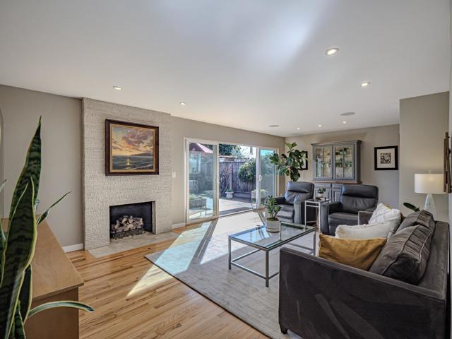 342 Cabrillo Avenue, Santa Cruz CA: https://media.crmls.org/mediaz/684211eb-180b-41de-8d04-262a59423670.jpg