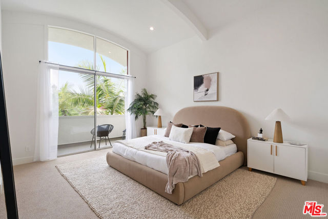 13245 Fiji Way, Marina del Rey CA: https://media.crmls.org/mediaz/684347aa-f809-491c-b4bd-3b5c63b1d814.jpg