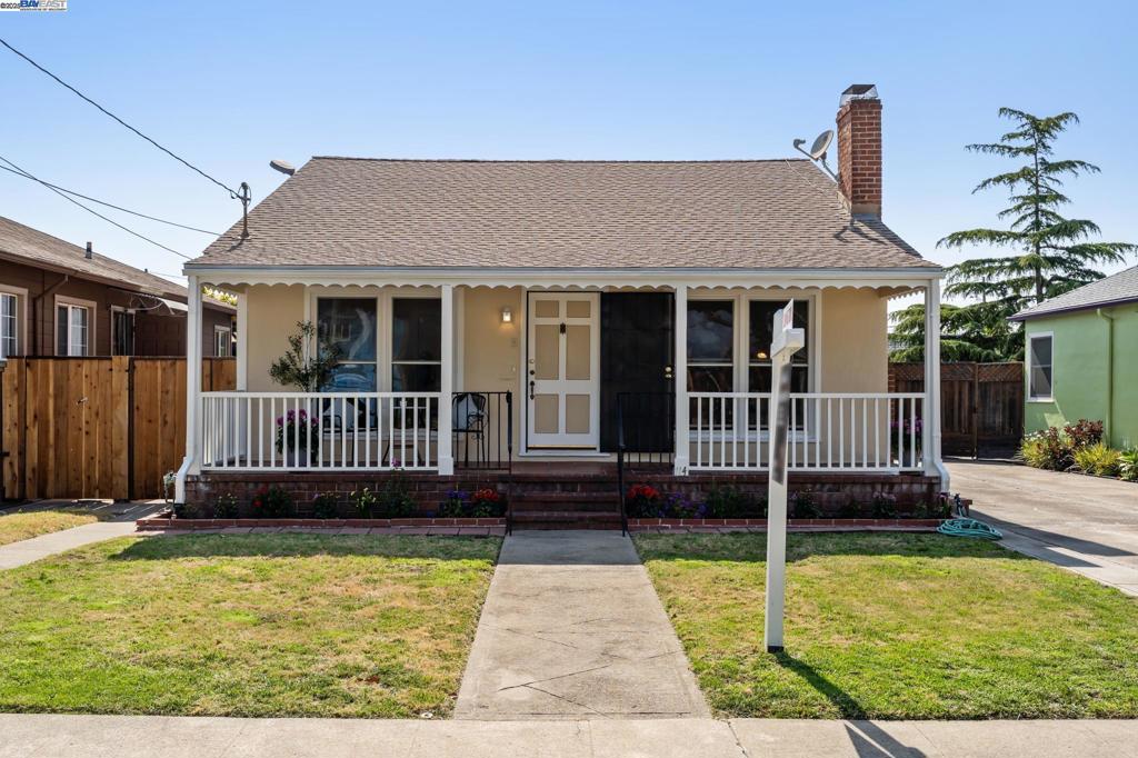 114 Santa Clara Ave