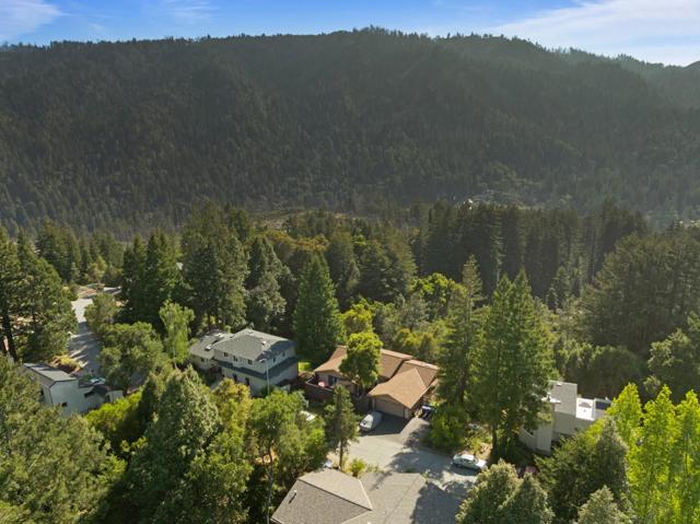 267 Crows Nest Drive, Boulder Creek CA: https://media.crmls.org/mediaz/68454650-21f1-420c-b9ce-97fd42b9410d.jpg
