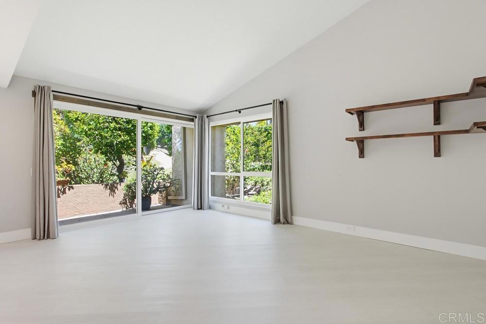 2201 Plaza De Las - photo 14