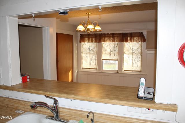 1173 Cliff Avenue, Fillmore CA: https://media.crmls.org/mediaz/6845565c-c7ee-4a49-8783-4bfd6c16a3f3.jpg