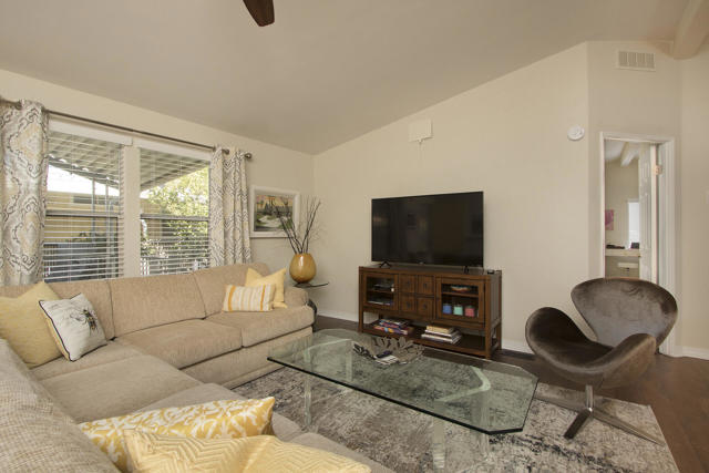 Image 22 of 48 For 14777 Palm Drive  8