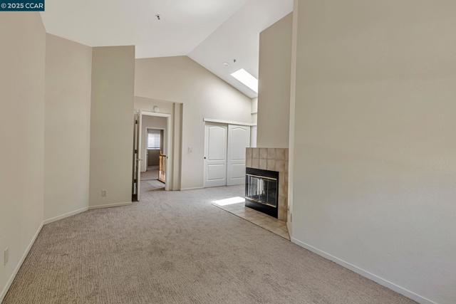 32 Shoal Dr, Vallejo CA: https://media.crmls.org/mediaz/6846f143-aa42-4f05-995e-314fa519941d.jpg
