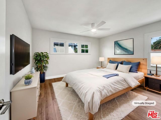 264 S Joanne Avenue, Ventura CA: https://media.crmls.org/mediaz/68470183-c61e-43e1-9b54-99a4861bd6b5.jpg