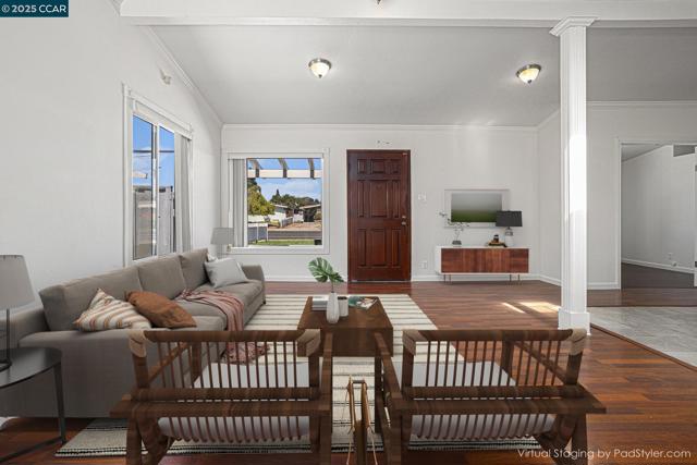27675 Portsmouth Ave, Hayward CA: https://media.crmls.org/mediaz/68472586-88ed-4a93-8ad1-b967f1fc5828.jpg