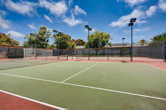 8870 Villa La Jolla Dr, La Jolla CA: https://media.crmls.org/mediaz/684743e3-434b-489d-b601-72bebd3d43e7.jpg