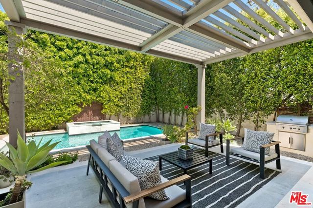 1916 N Serrano Avenue, Los Angeles CA: https://media.crmls.org/mediaz/68476384-010e-4901-bde4-8a175670699b.jpg