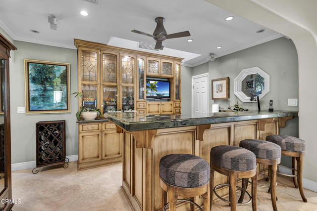 9999 Wornom Avenue, Sunland CA: https://media.crmls.org/mediaz/6847ebf9-a46c-454c-a3ef-ad4baf1d45dd.jpg