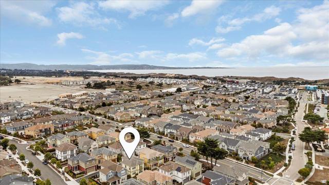 2731 Bungalow Drive, Marina CA: https://media.crmls.org/mediaz/68493260-0cf0-4ac5-bfb3-c4a7bf7f0257.jpg