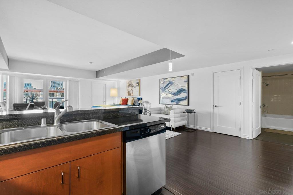 875 G St - photo 8