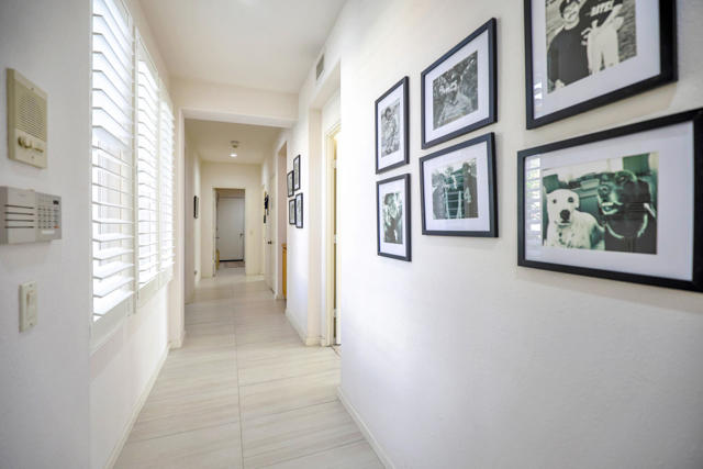 371 Tomahawk Drive, Palm Desert CA: https://media.crmls.org/mediaz/6849812d-4d94-4830-8788-59b6baf0ecdb.jpg