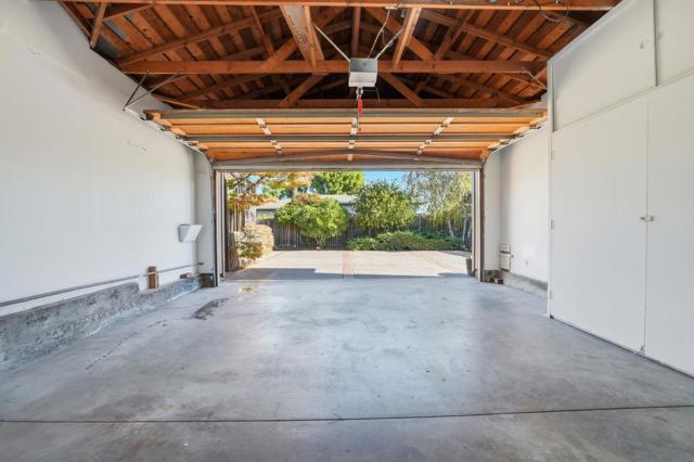 1190 Flying Fish Street, Foster City CA: https://media.crmls.org/mediaz/6849894f-b3b0-4535-8235-e3e2ac9334db.jpg