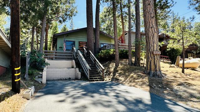 53545 Tollgate, Idyllwild CA: https://media.crmls.org/mediaz/6849b877-592e-46e3-831c-0524ef420f1e.jpg