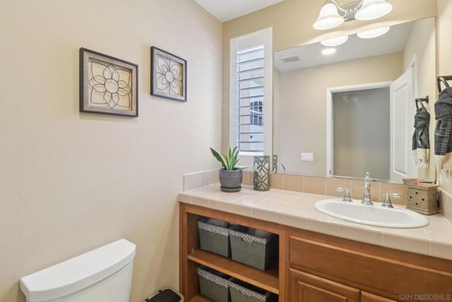 11383 Merritage Ct, San Diego CA: https://media.crmls.org/mediaz/684a5bd9-0c62-4fa9-98e3-86cbd7e98620.jpg