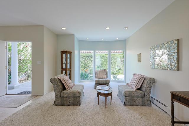 638 Margarita Ave, Coronado CA: https://media.crmls.org/mediaz/684a91f0-a9f0-4735-91d3-ea4a95336917.jpg