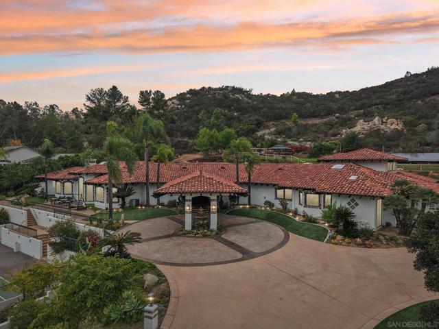 13371 Summit Cir, Poway CA: https://media.crmls.org/mediaz/684ac5d1-dfd0-4736-910d-c2c4f201d2a4.jpg