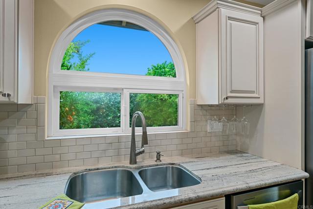 Detail Gallery Image 5 of 52 For 3625 Laketree Dr, Fallbrook,  CA 92028 - 3 Beds | 2 Baths