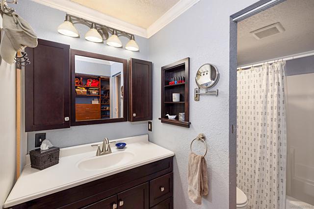 4184 33rd St, San Diego CA: https://media.crmls.org/mediaz/684bb8a6-a941-4e31-838c-7ddc36bbc729.jpg