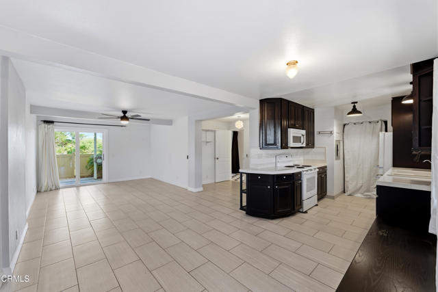 Detail Gallery Image 2 of 37 For 251 S Ventura Rd #210,  Port Hueneme,  CA 93041 - 1 Beds | 1 Baths