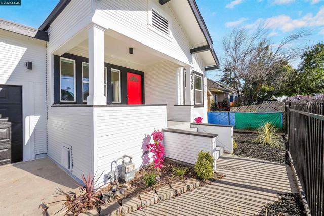 Image 4 of 58 For 456 4th St  