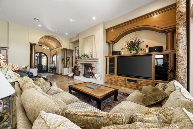 81874 Couples Court, La Quinta CA: https://media.crmls.org/mediaz/684d2edc-719c-4be0-b485-e90cea6e66c0.jpg