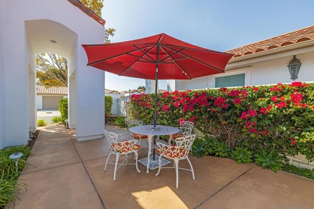 4676 Barcelona Way, Oceanside CA: https://media.crmls.org/mediaz/684d83fd-294f-4ed7-885f-c61da114dfd9.jpg