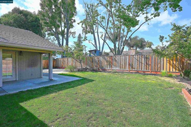 65 Dawn Dr, Pleasant Hill CA: https://media.crmls.org/mediaz/684dca19-b54c-4d73-ae71-4c4b19c884ff.jpg