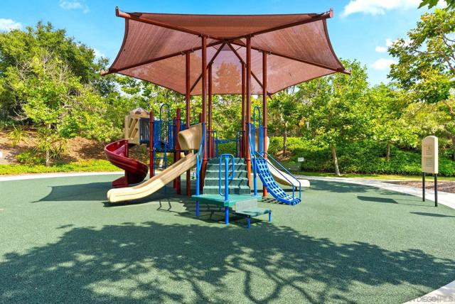 1120 Championship Rd, Oceanside CA: https://media.crmls.org/mediaz/684e5b20-ed40-4d40-b327-3c3e0dc3f589.jpg