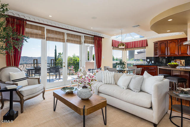 Detail Gallery Image 17 of 50 For 3422 Esperanza Ter, Glendale,  CA 91208 - 5 Beds | 5 Baths