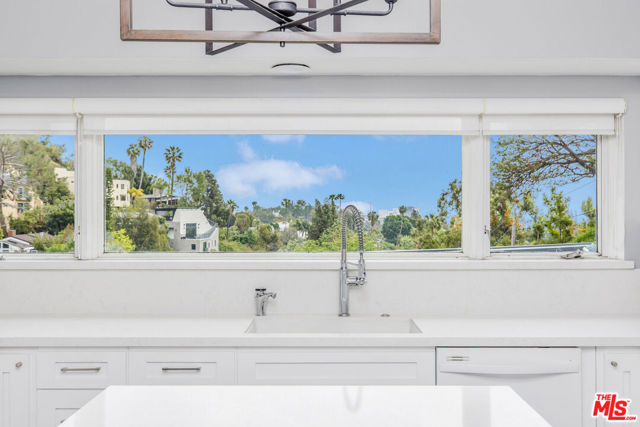 2350 San Marco Drive, Los Angeles CA: https://media.crmls.org/mediaz/6850b574-7e16-4eb4-9957-aba7bb049d50.jpg