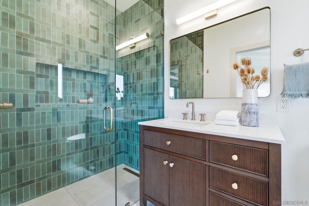 2409 Evergreen - photo 16