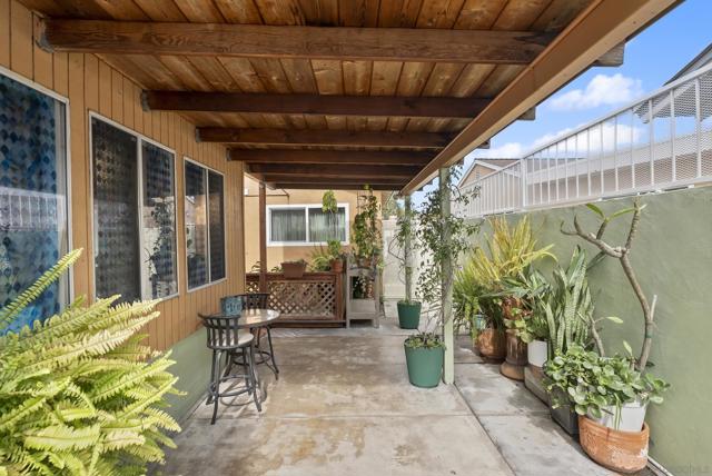 770 Kedzie Ave, San Diego CA: https://media.crmls.org/mediaz/6850efad-c961-435b-b604-62dd0fea5b63.jpg